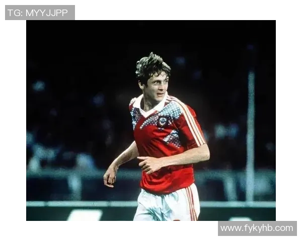 不会踢球却成足球明星的传奇人物盘点与故事分享