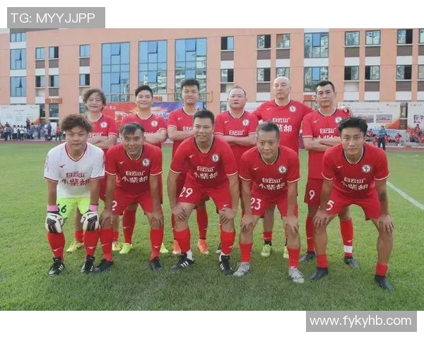 外滩足球明星阵容全景图揭晓众多传奇球员齐聚一堂